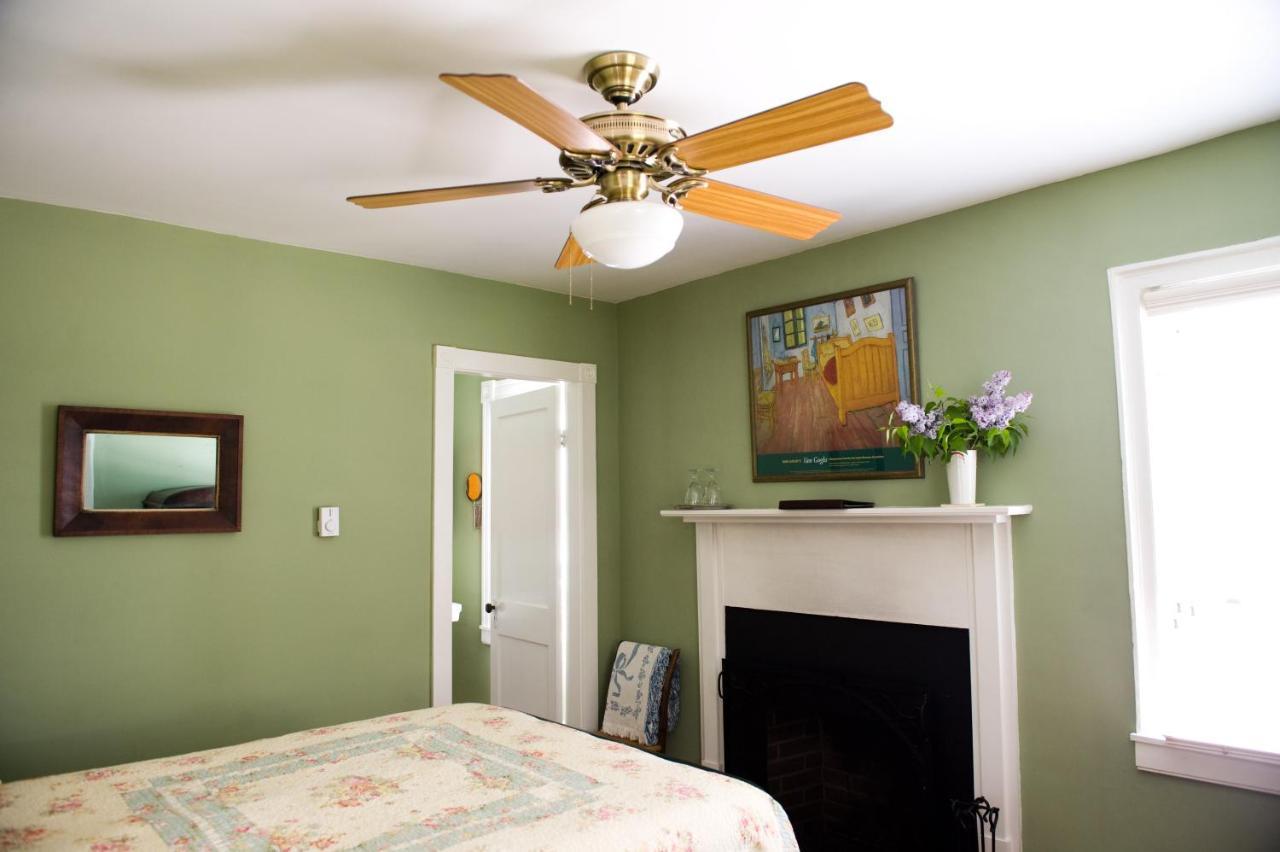 Bed and Breakfast Hopkins Ordinary Bed, Breakfast And Ale Works Sperryville Экстерьер фото