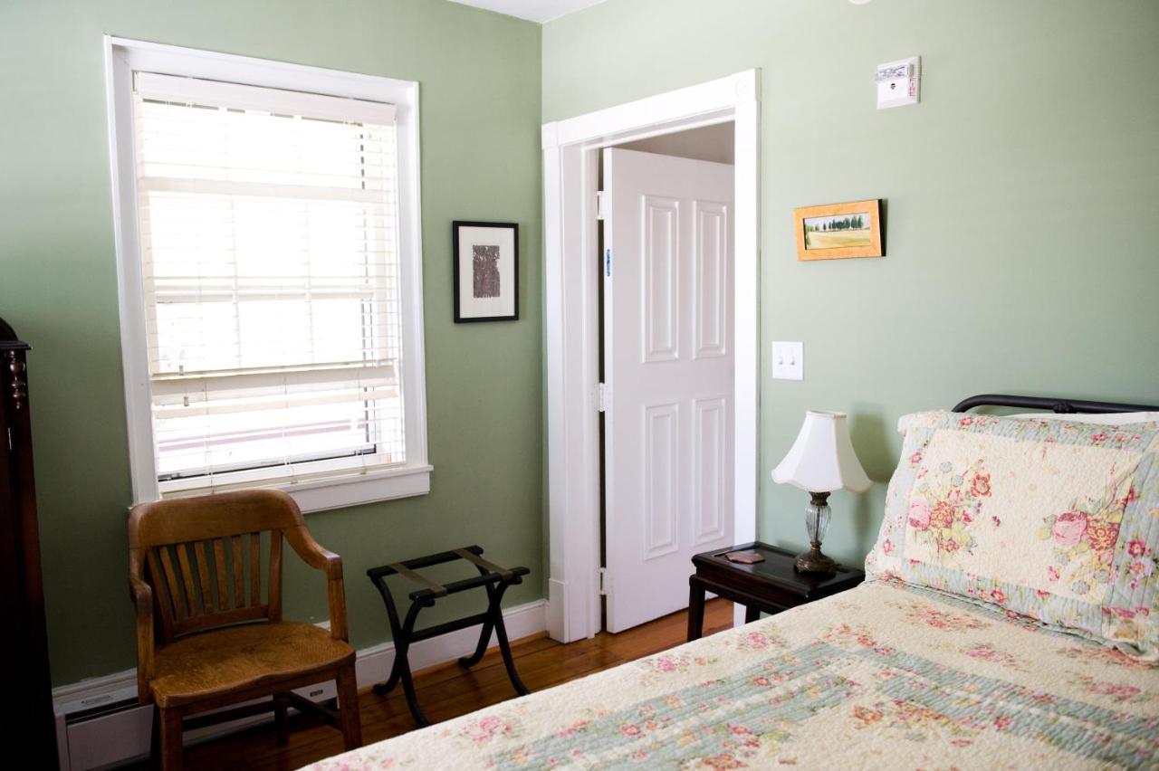 Bed and Breakfast Hopkins Ordinary Bed, Breakfast And Ale Works Sperryville Экстерьер фото